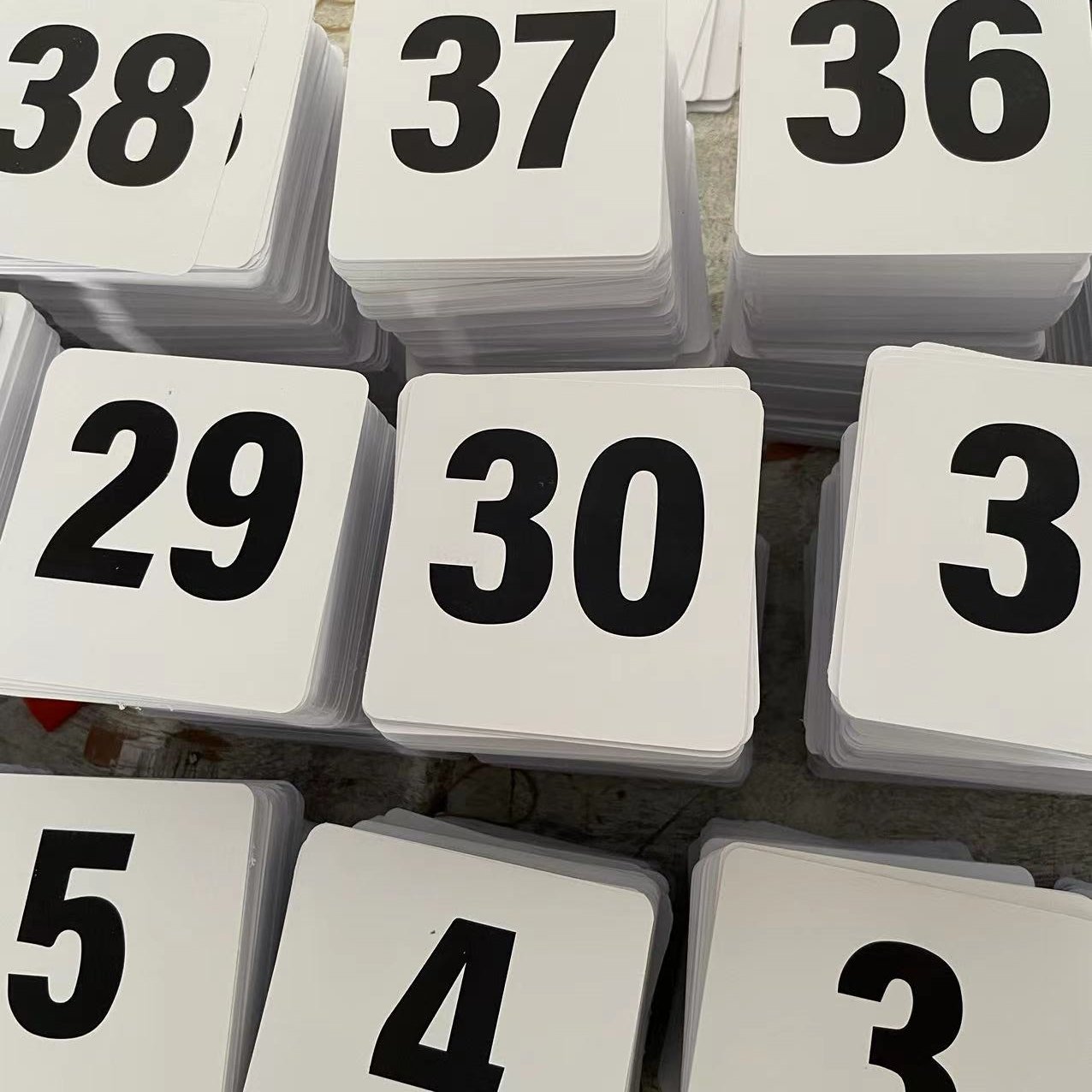 Custom Durable Waterproof White Plastic Black Printing Numbered Wedding Table Number Card
