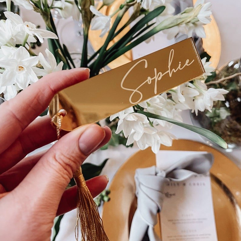 Wedding Arch Acrylic Place Cards Frosted Name Sign with Hole for Party Seat Escort Card With Tassel