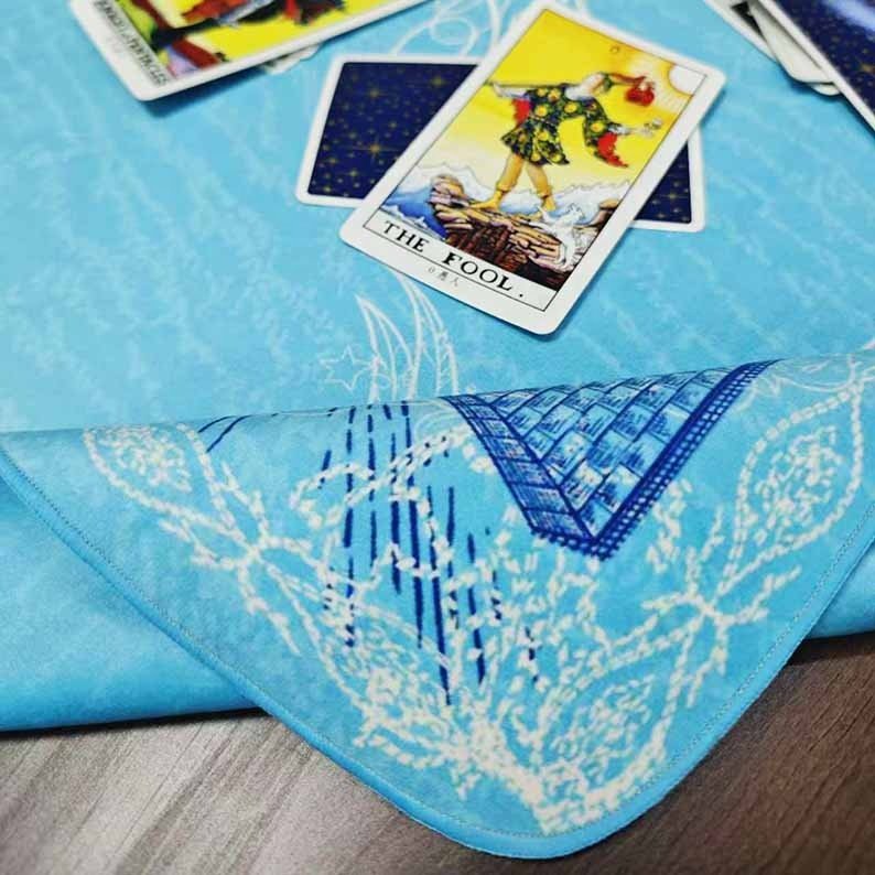 Ultra Soft Double-Sided Velvet Printed Art Table Place Mats Customized Tarot Card Special Game Mat for Weddings and Play