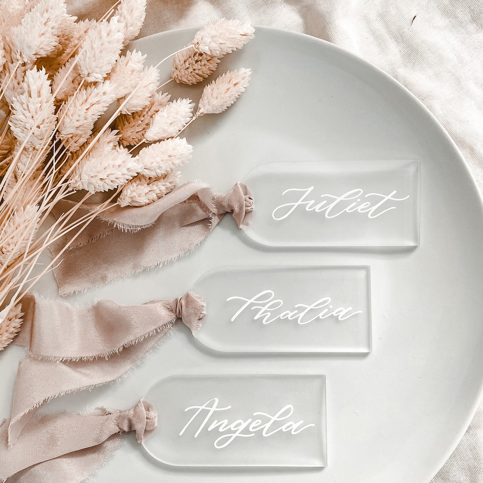 Clear Acrylic Place Cards Blank Wedding Table Seating Cards DIY Guest Name Signs for Wedding Party Birthday Dinner Table Decor