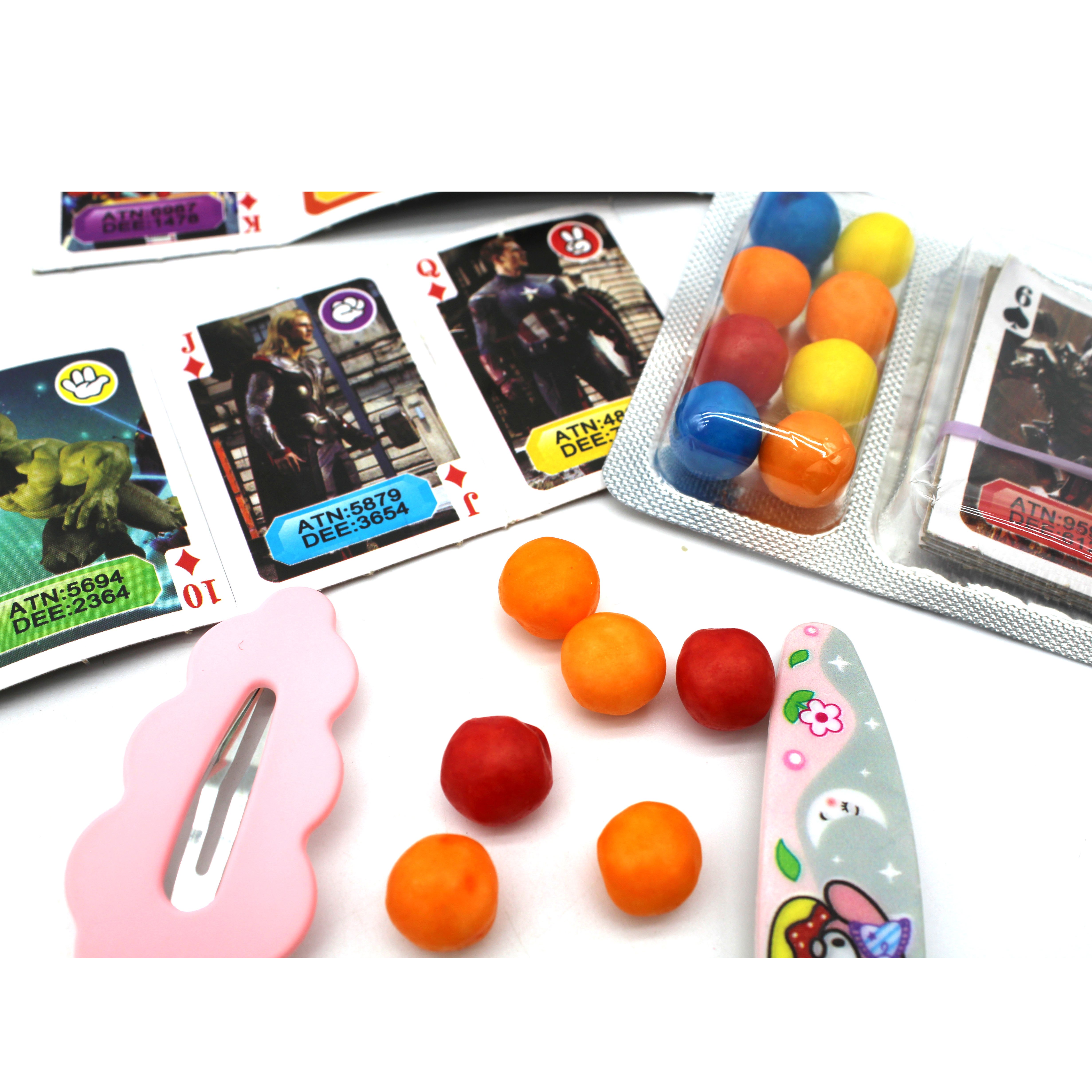 Factory Direct Funny Toy candy halal sweet puffed candy with playing cards and funny toy