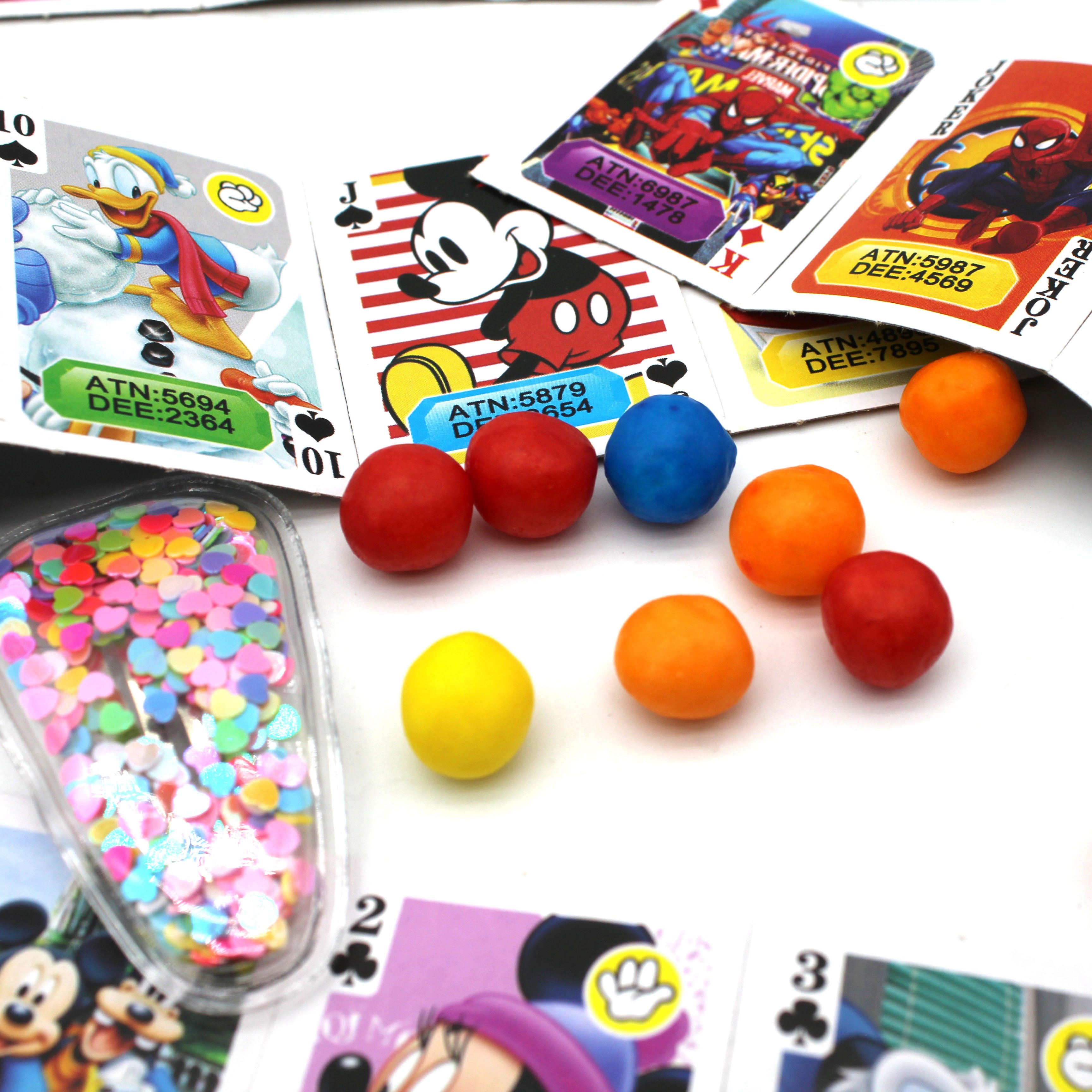Factory Direct Funny Toy candy halal sweet puffed candy with playing cards and funny toy