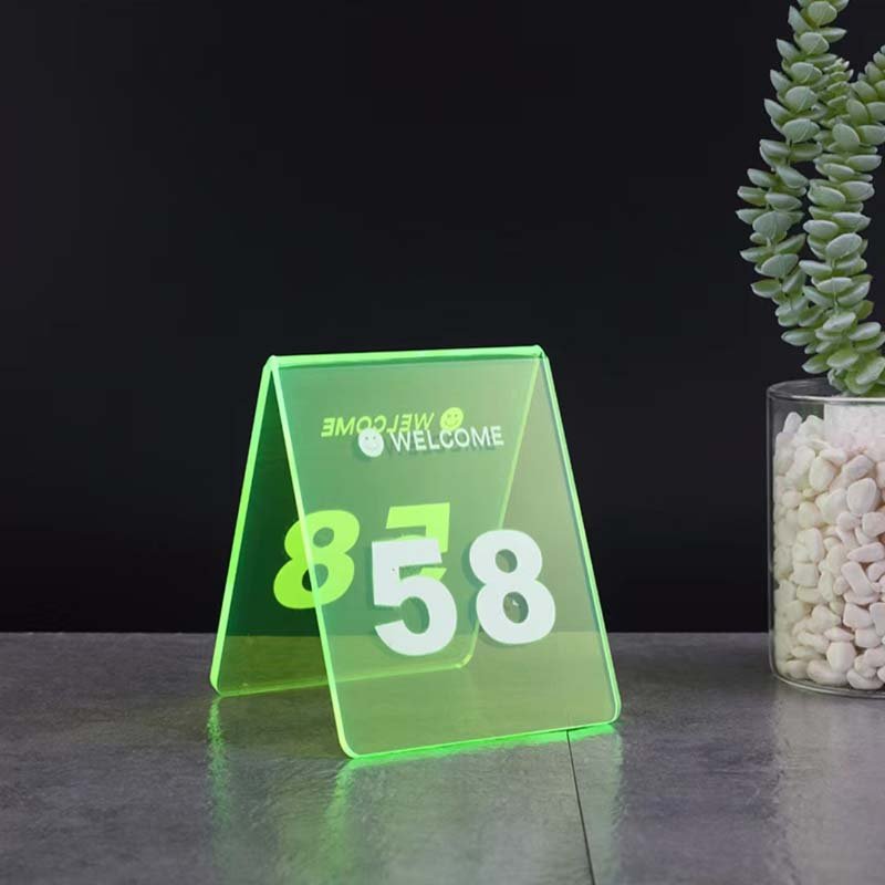 Mini Durable Acrylic Customized Signboard for Wedding Fashion Design Signboard Standing Seating Card