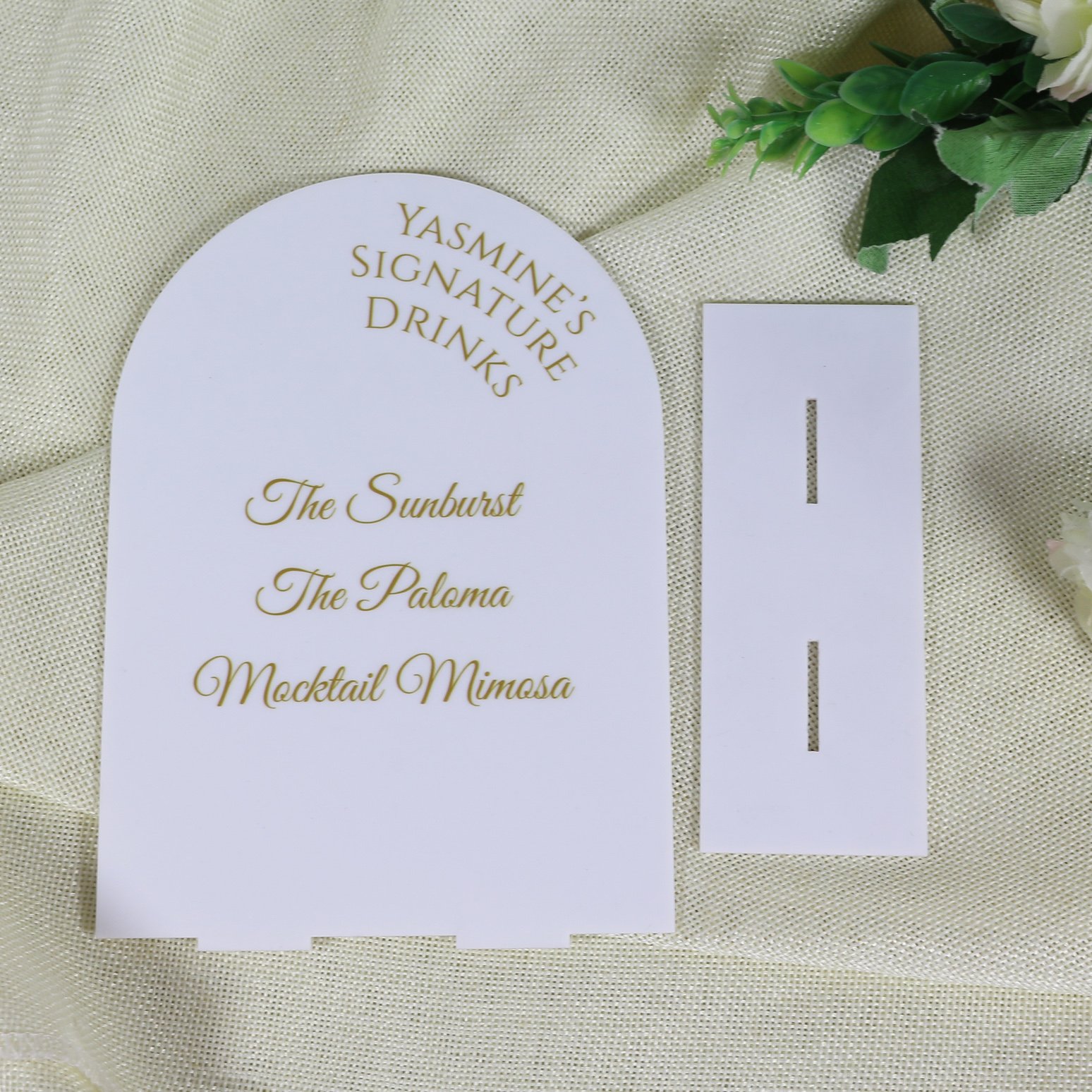 2024 Elegant Arch Shape White Acrylic Wedding Banquet Table Number Card Custom Gold Text Standing Acrylic Place Cards