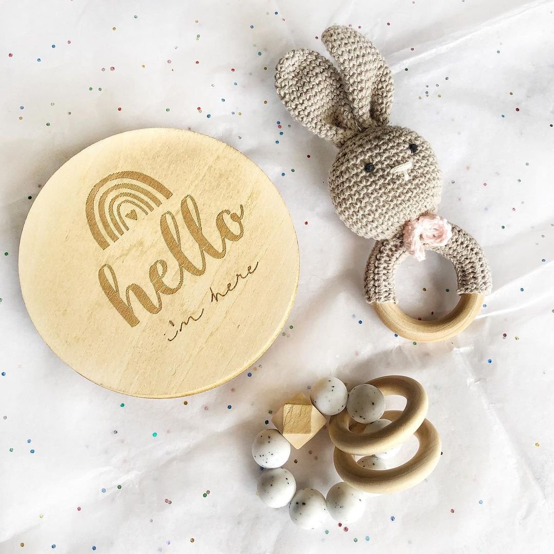China's new baby children's newborn enlightenment toys record age in the wooden round digital stele plate