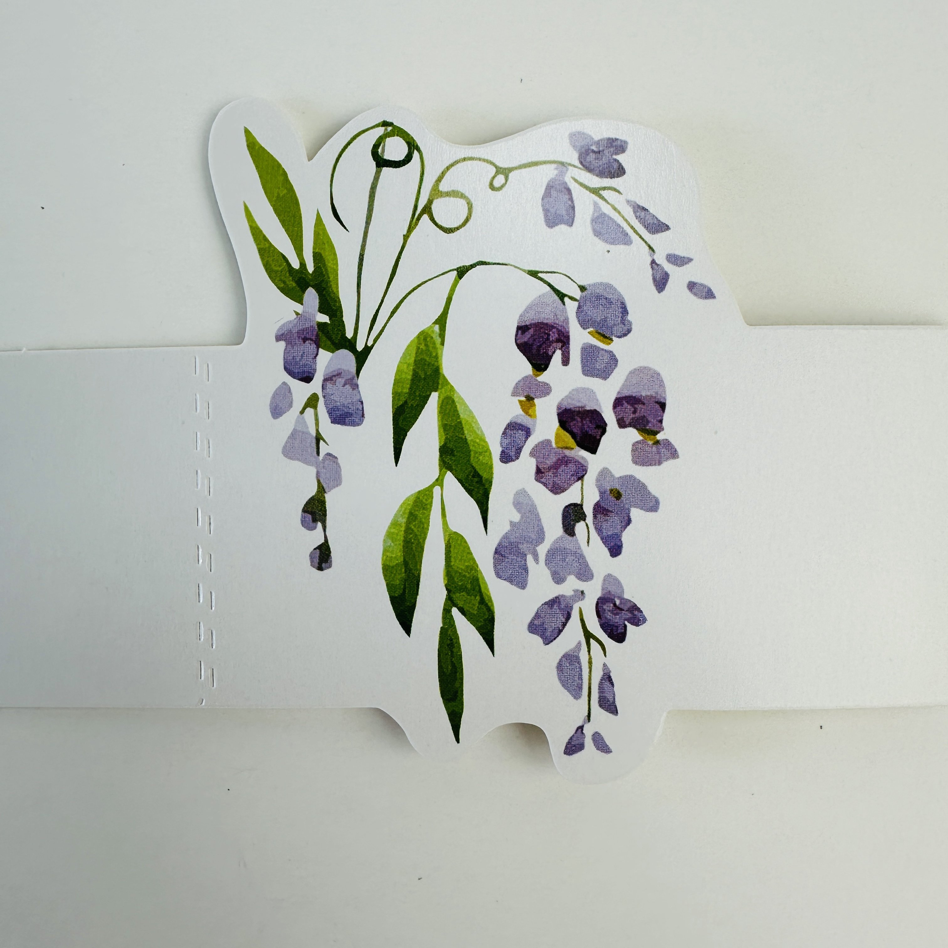 New Arrival 8 pcs Lilac Paper Place Cards Purple Flower Tented Cards Table Name Signs for Spring Holiday Buffet Party Wedding