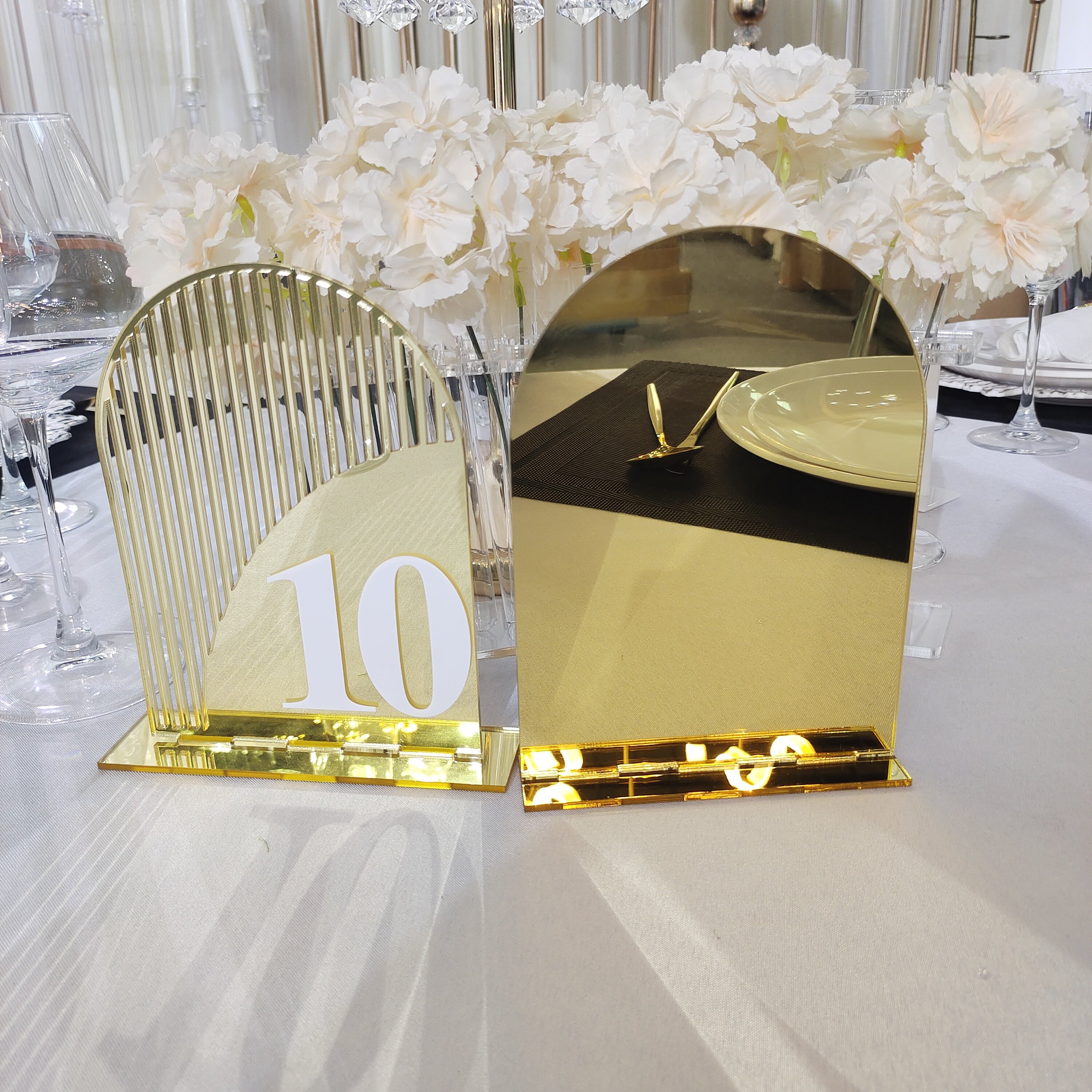 Customized Acrylic Arched Gold Mirror Wedding Table Numbers Sign Acrylic Place Cards Table Numbers For Wedding Hotel Reception