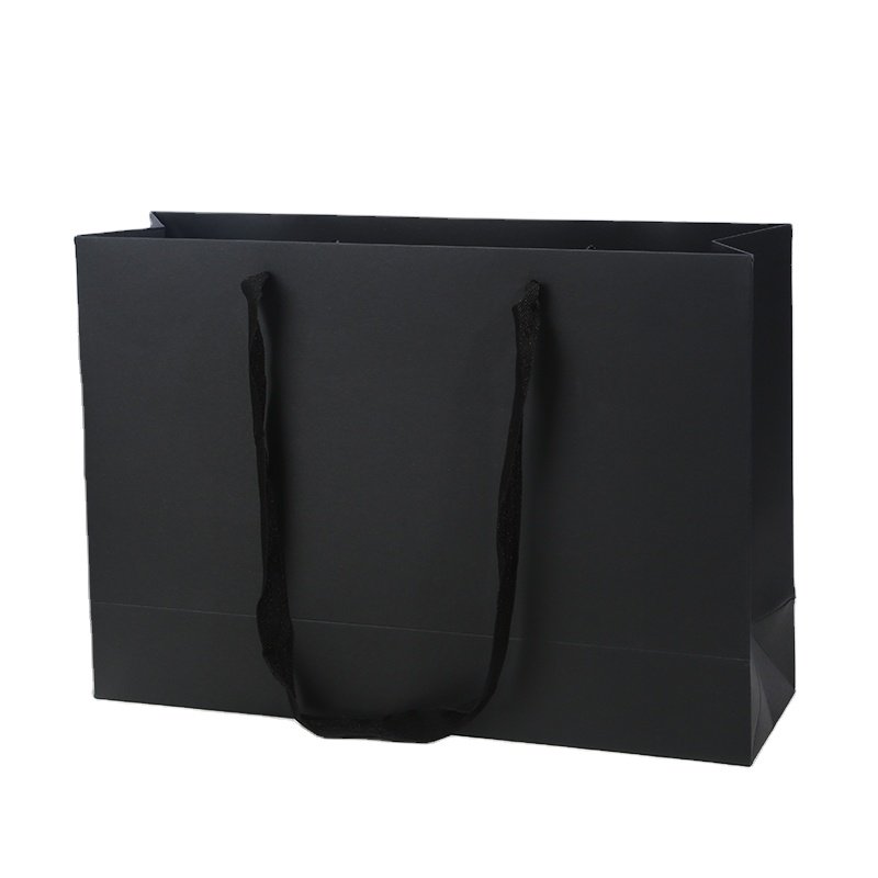 Customized Eco-friendly Kraft Paper Tote Bags for Clothing Store Printed with Corporate Advertising for Shopping Use