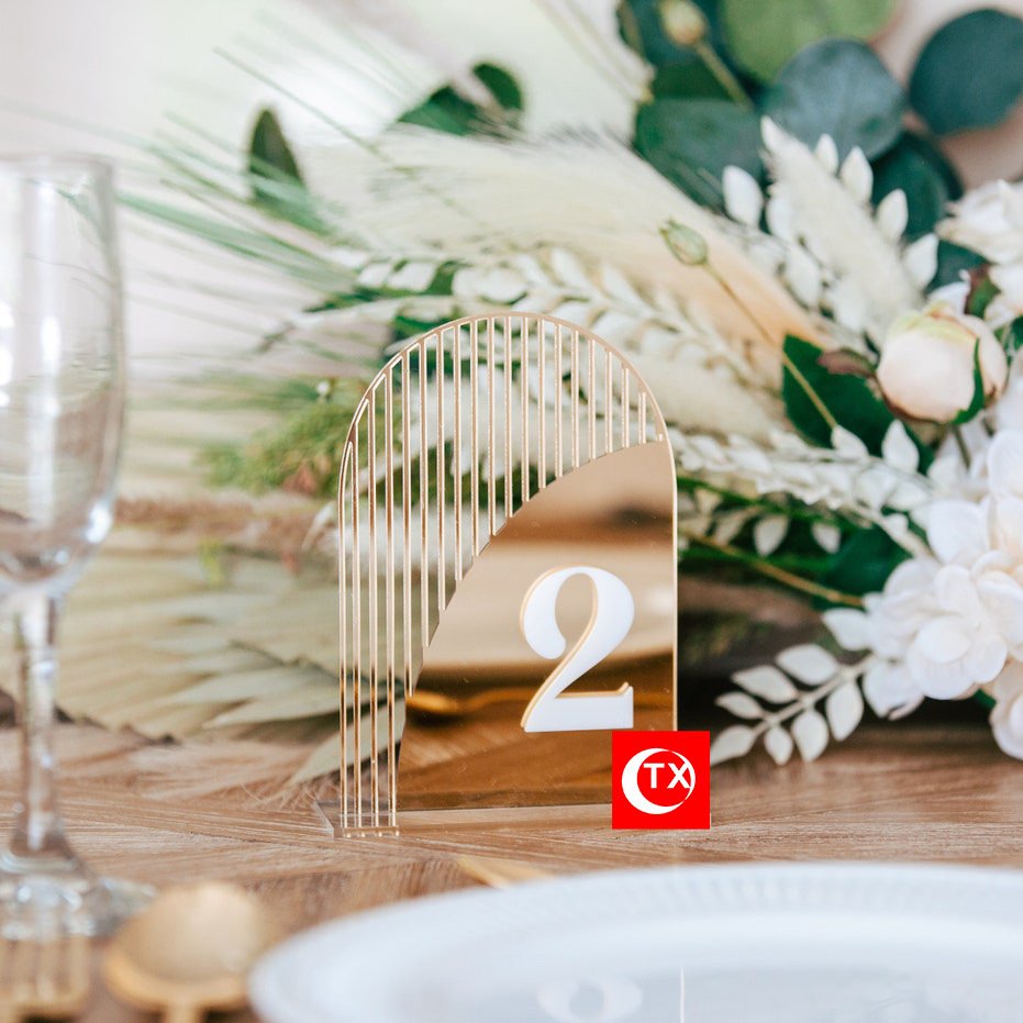 Golden Acrylic Wedding Seat Card Arched Hollow Digital Table Number Plate for Guest Banquet Decoration