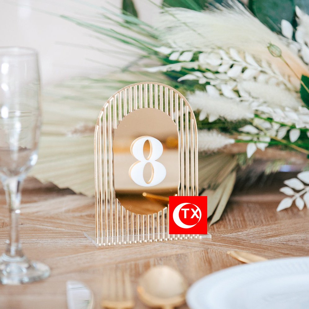 Golden Acrylic Wedding Seat Card Arched Hollow Digital Table Number Plate for Guest Banquet Decoration