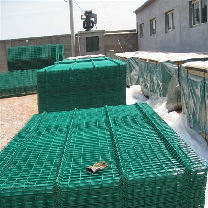 High quality galvanized steel welded wire mesh 3D fence panel best-selling design