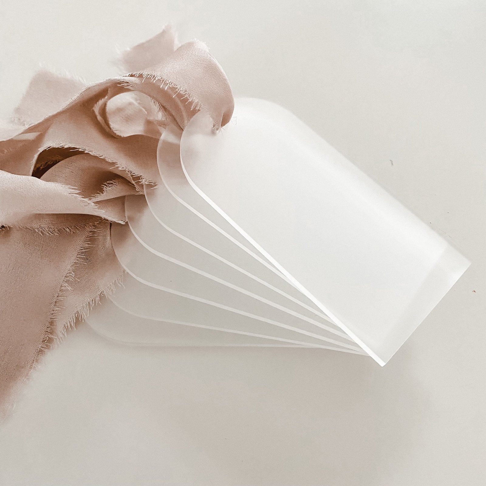45*90mm Blank Acrylic Brand With Ribbon Wedding Seating Place Cards For Personalized Name And Table Numbers