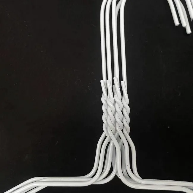 Made in China Saving Space 40cm black coating metal wire hangers notched bulk for Lingerie Home Laundry Storage