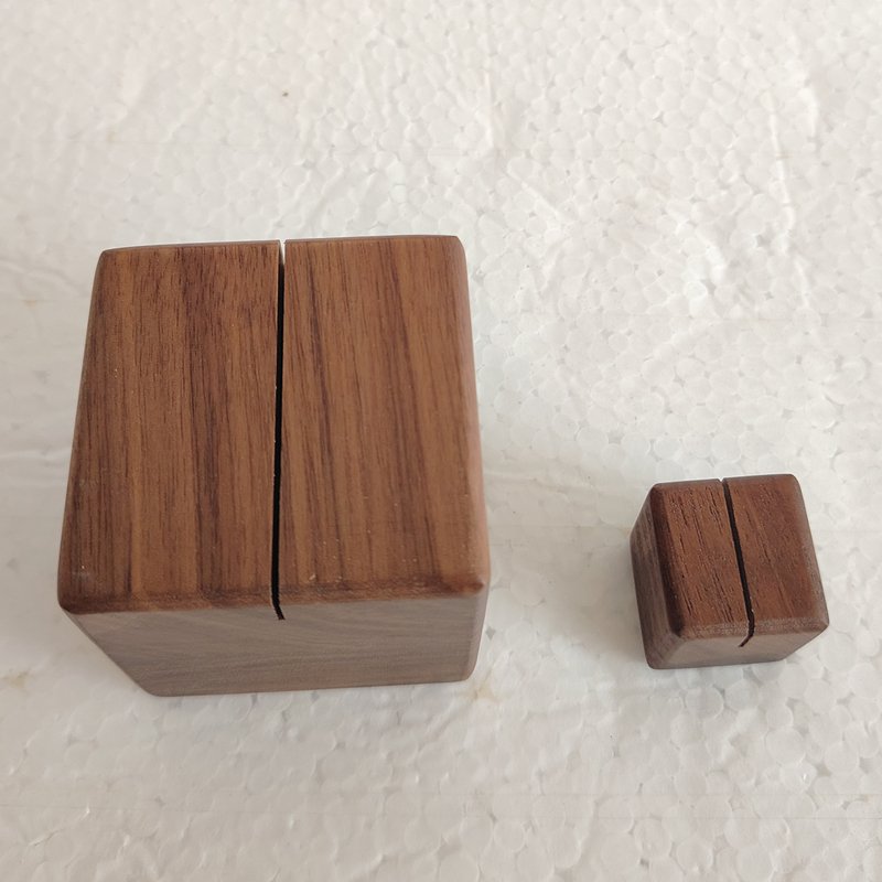 Natural Wood Base Table Number Holders Card Display Stands Walnut Cube Card Holders Square Card Holders for Photo Picture Notes