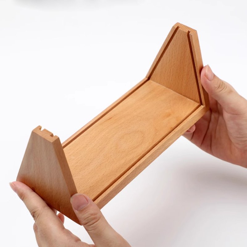 High Quality Front Desk Tabletop Office Meeting Reminder Notice beech Wood name card holder table display qr code stand