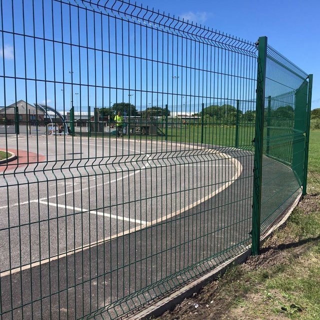 High Quality PVC-Coated 3D Curved Triangle Bend Metal Fence for Anti-Theft Protection