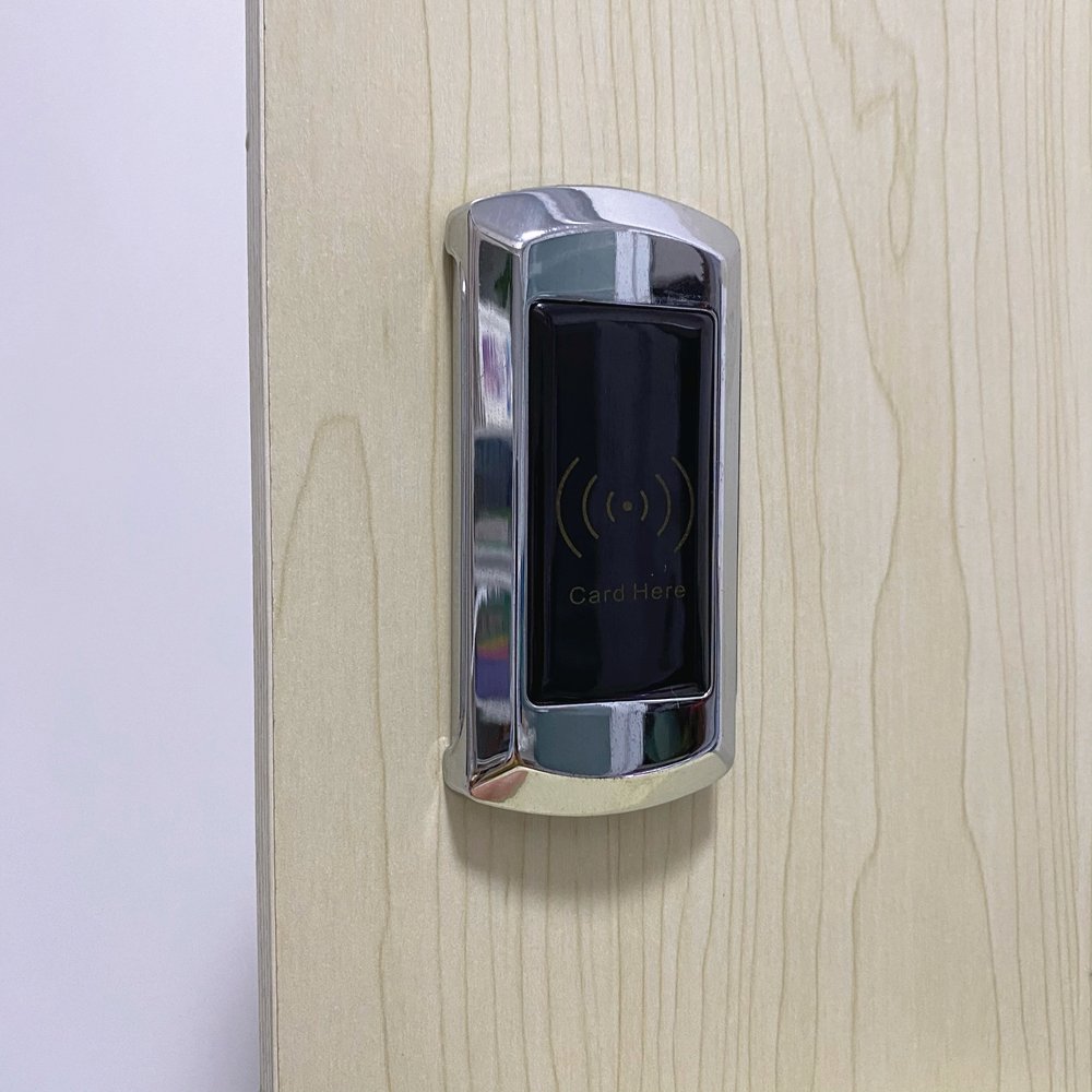 RFID bracelet card key cabinet lock for public place lockers with public model