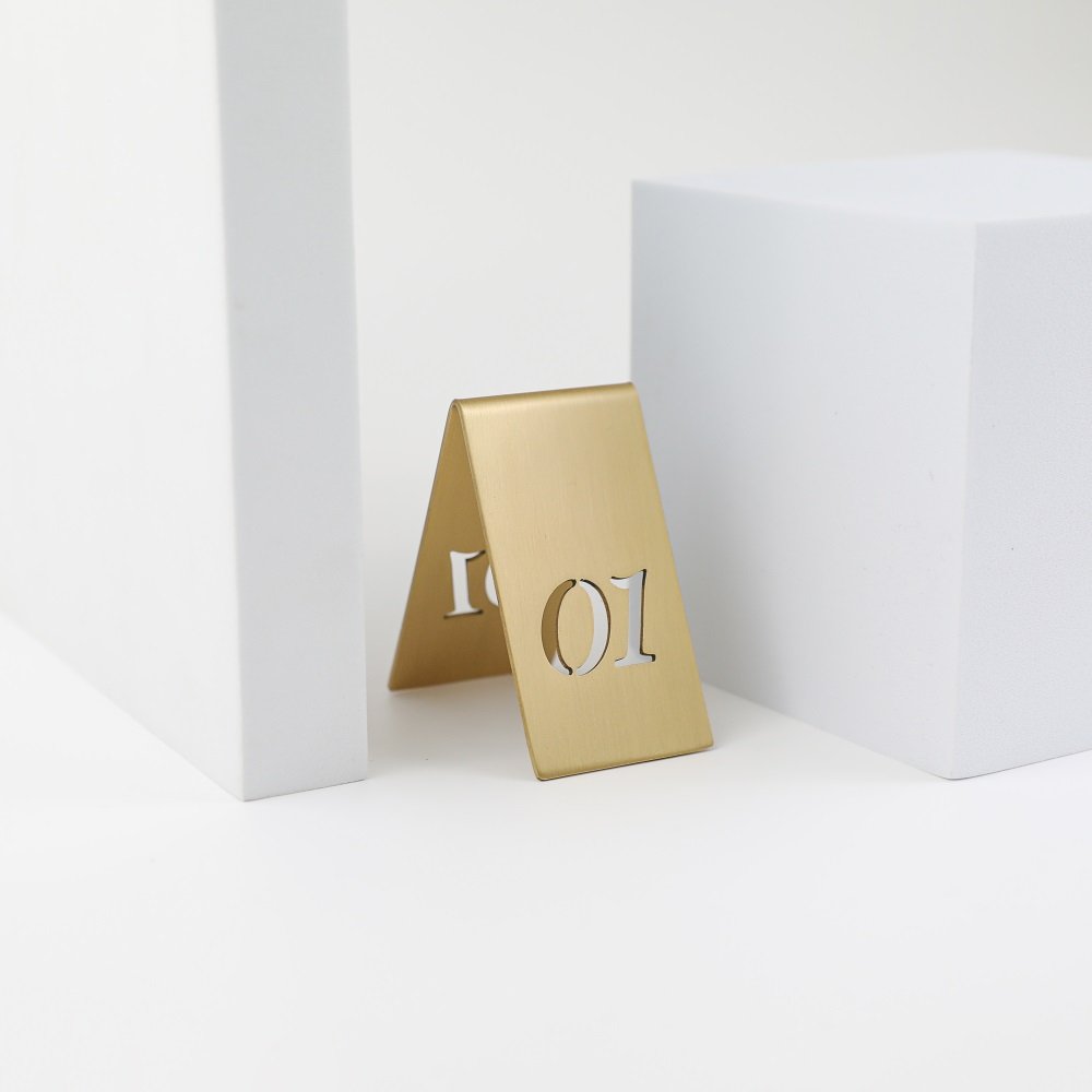 Maxery Place Cards, Solid Brass Cutout Table Number Triangle Upscale Sign Plate, 4*6.5cm Wedding Restaurant Bars Cafe Hotel Sign
