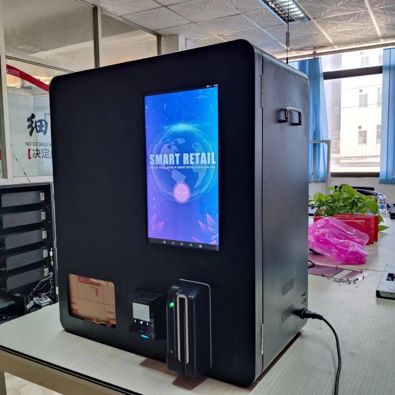 Promotion sales 15.6-inch Touch Screen Mini Mounted Vending Machine on stock support card payment