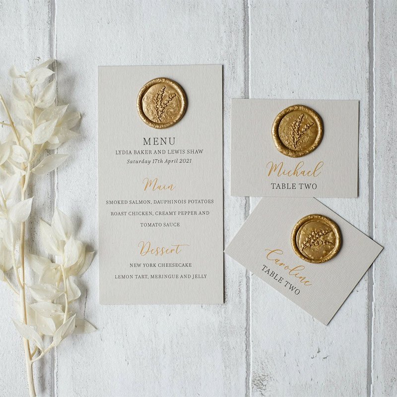 Personalized Custom Print Luxury Paper Hotel Restaurant Gold Letters and Wax Seal Wedding Menu Cards
