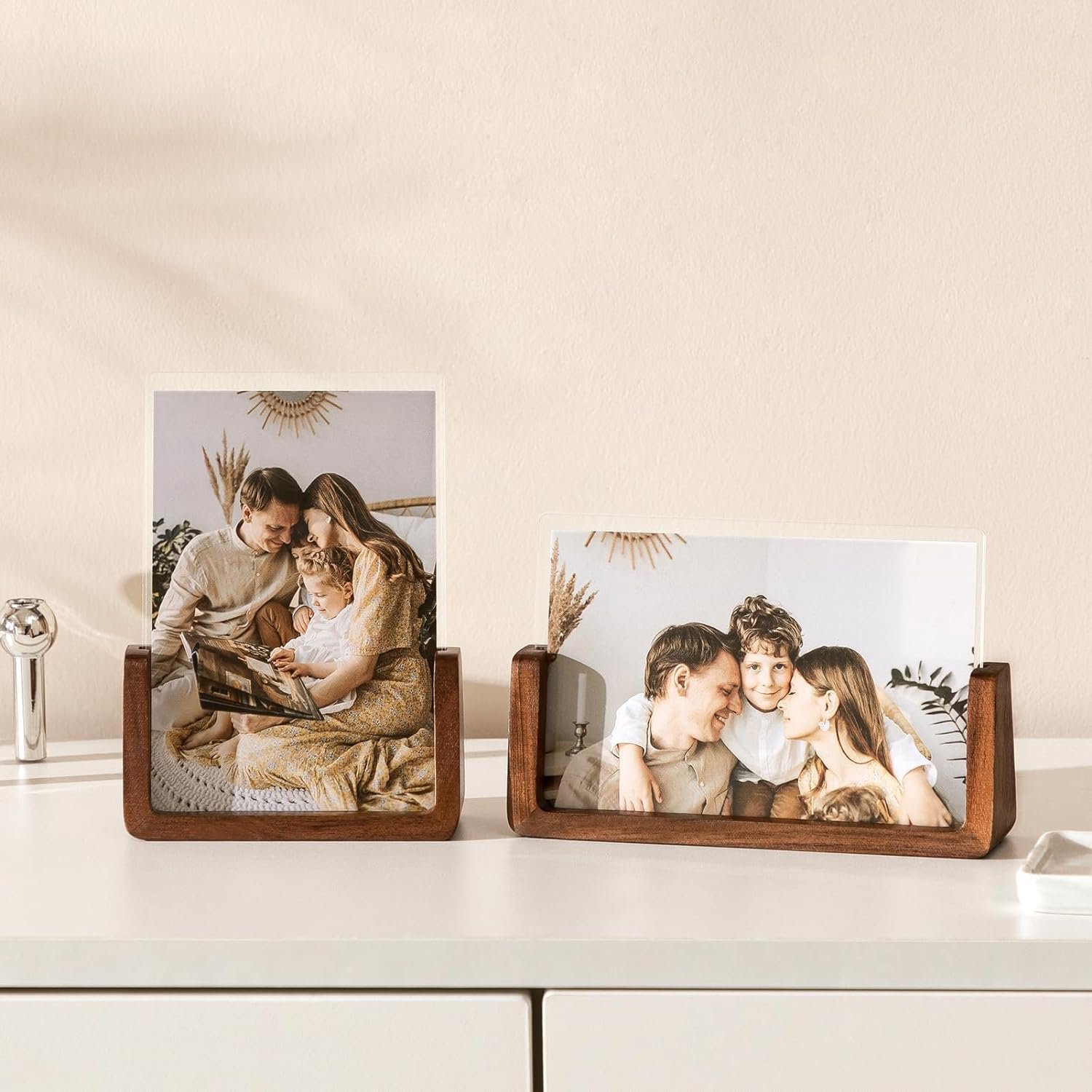 Hot selling acrylic photo frame is suitable for home office to place plexiglass and wooden U-shaped creative photo frame