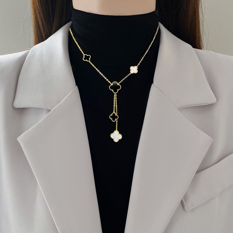 2024 Design Luxury Four Clover Fashion Jewelry Necklace TitaniumPlated Stainless Steel Clavicle Chain Necklace For Women