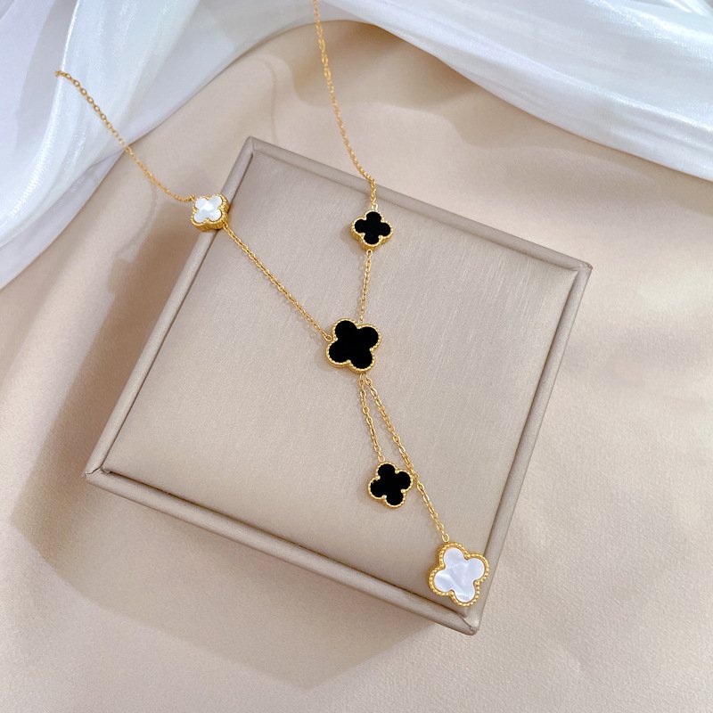 2024 Design Luxury Four Clover Fashion Jewelry Necklace TitaniumPlated Stainless Steel Clavicle Chain Necklace For Women