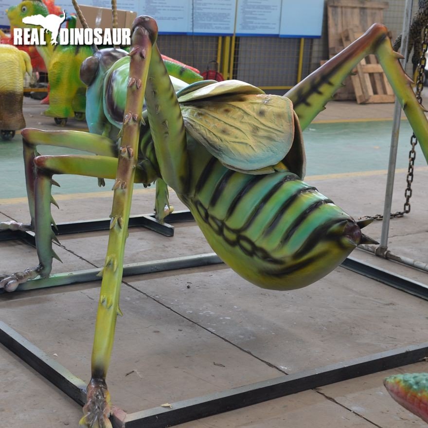 High quality realistic Locust animatronic model simulation insect model