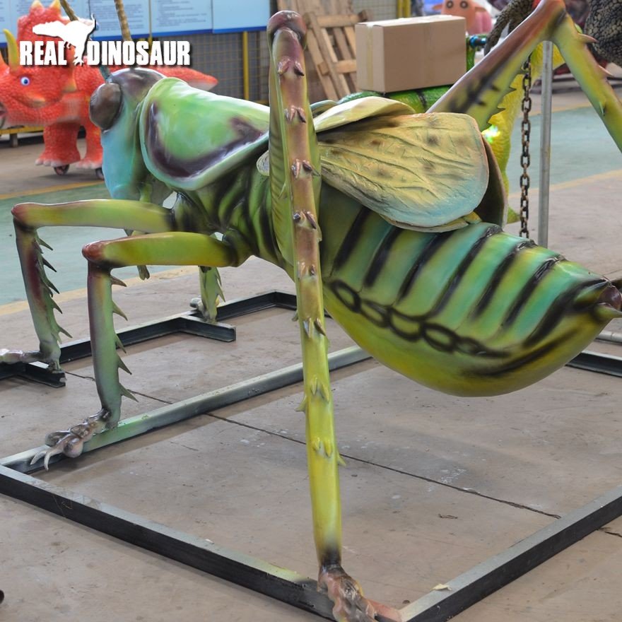 High quality realistic Locust animatronic model simulation insect model