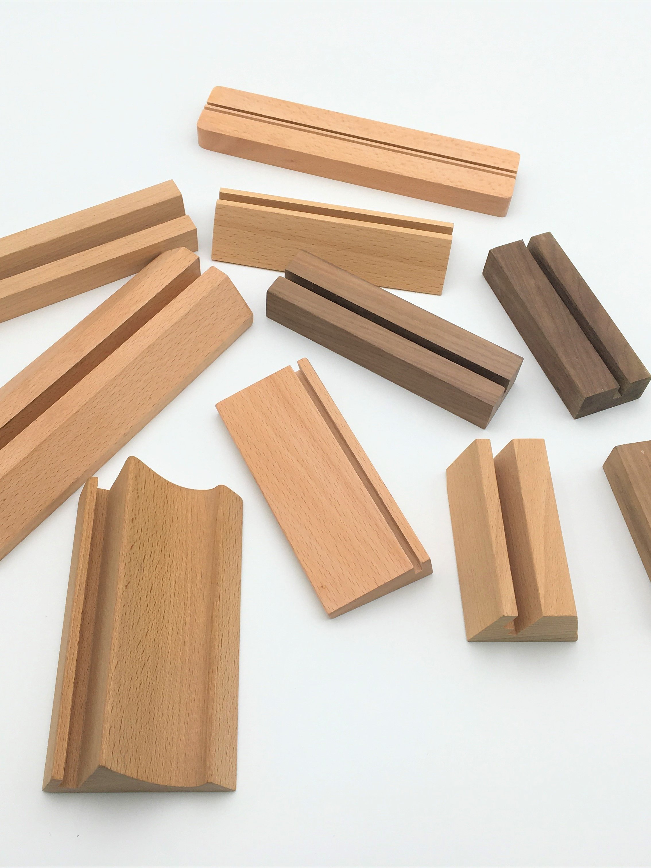 Wooden Postcard Holder, Wood Place Card Holders Acrylic Sign Stand for Party Decoration Location Small Table Menu Cards Holders