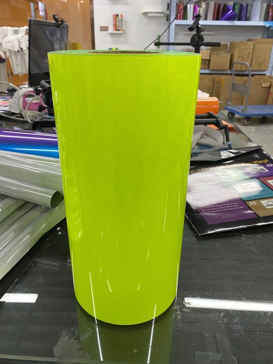 Guangyintong PU Neon Cheap Price And Best Quality Vinyl Easyweed Label Sticker PressTable Paper Heat Transfer Vinyl For Clothing