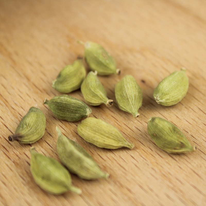 Wholesale Factory Dried Cardamom Seeds Suppliers Organic Green Cardamom