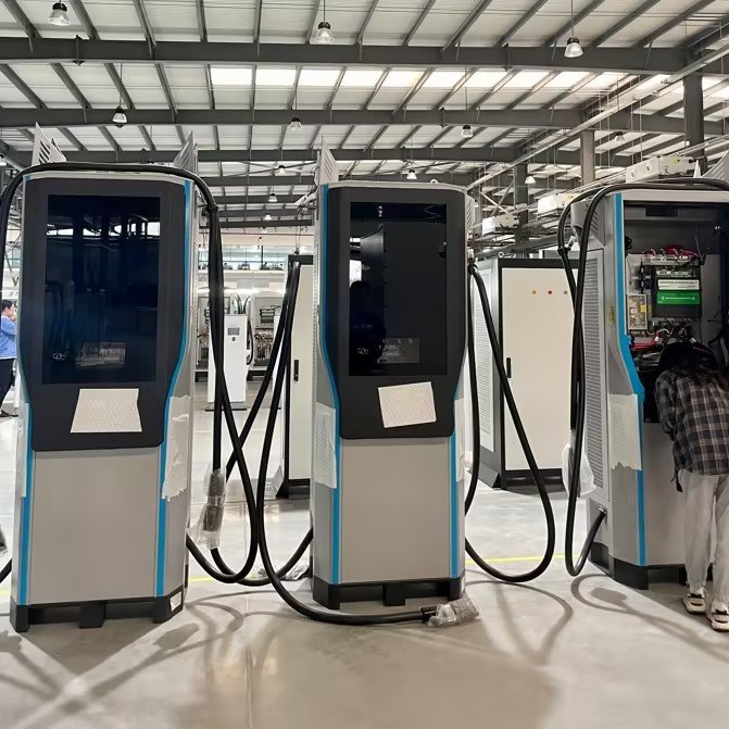 Ampax DCFC Input Voltage 380V 400V 480V Interface CCS1+CCS2 / GB/T+CCS1 2 / CCS2+CCS2 / CCS1+CCS1 Public EV Charging Stations
