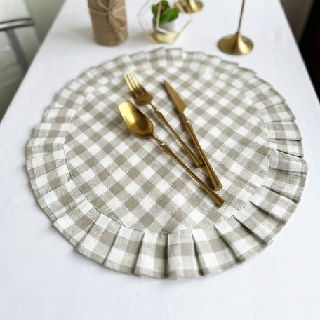 Green linen placemats, Placemats round table for the wedding, Various colors Customize napkins in a variety of colors and styles