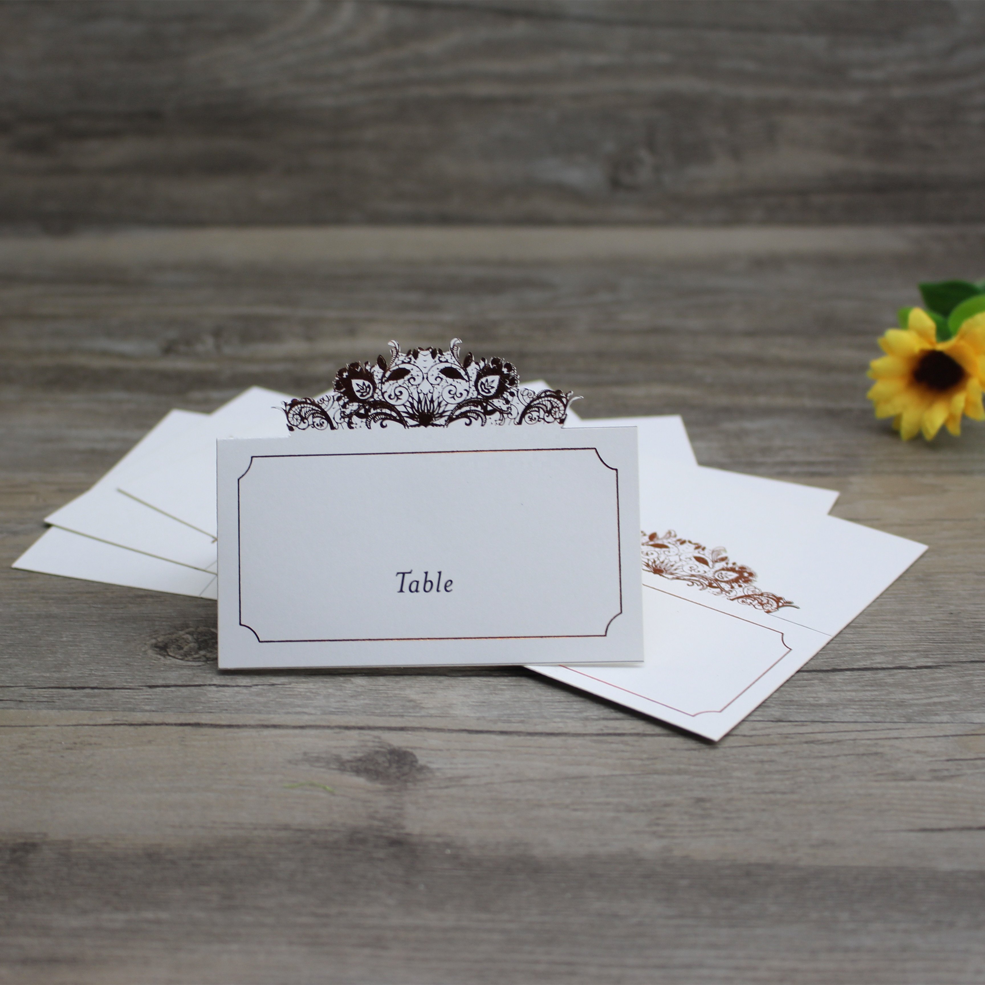 China Manufacturer Cheap Gold Foil Laser Cut Table Cards Place Card Seat Cards with Custom Logo