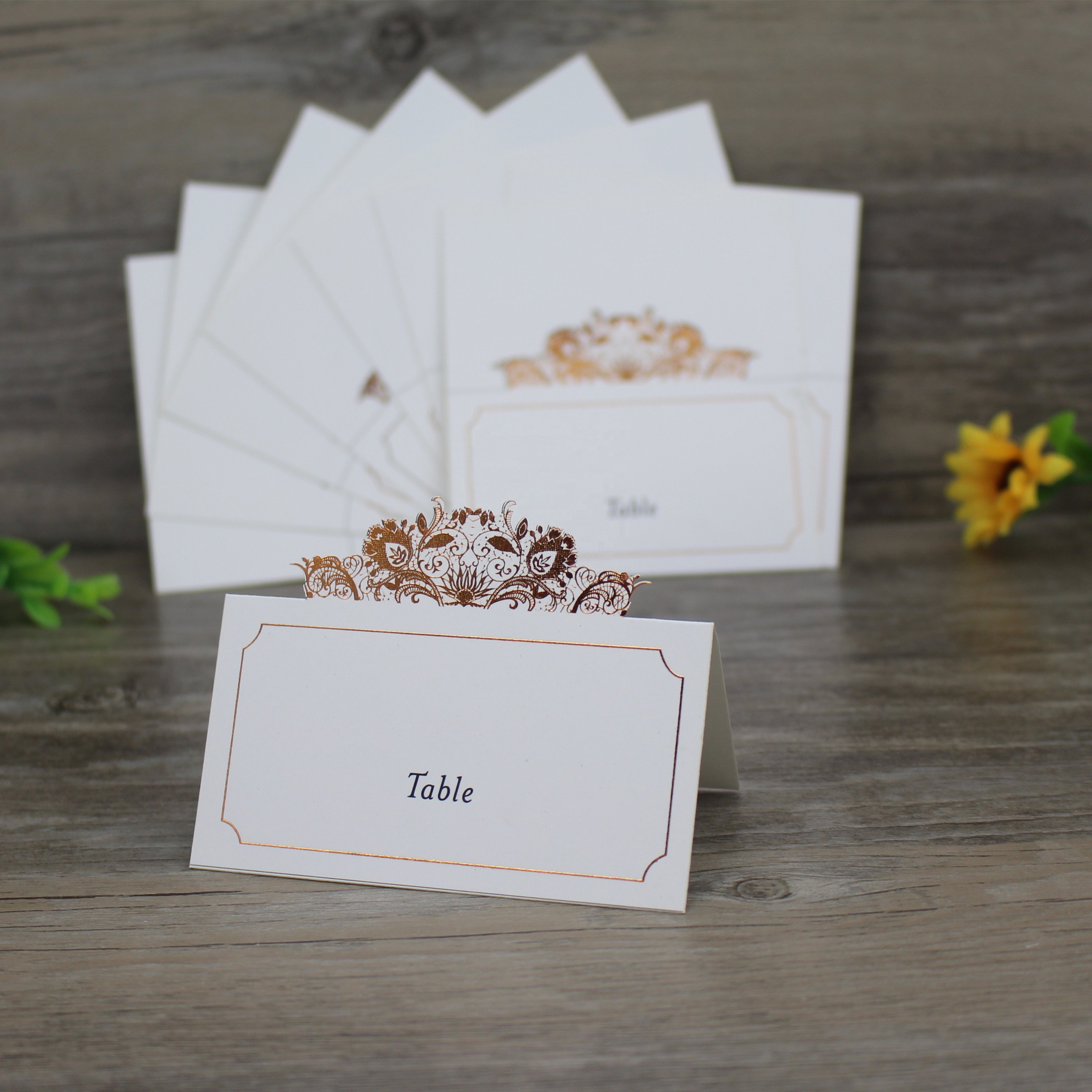 China Manufacturer Cheap Gold Foil Laser Cut Table Cards Place Card Seat Cards with Custom Logo