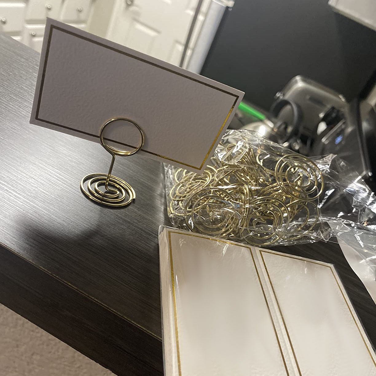 Nicro 24pcs Gold Seating Label Placecard Clips Setting Place Display Wedding Name Mini Table Number Card Holder Stands With Card