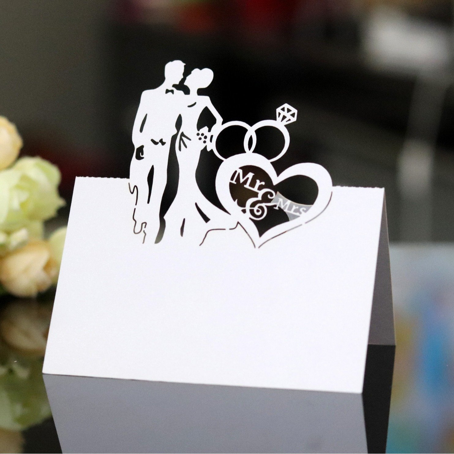 Hollow Banquet Layout Pink Love Wedding Seat Bridegroom Bride Decoration Table Card In Stock Wholesale
