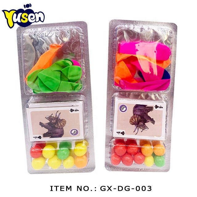 Wholesale New Type Colorful Mini Crispy Puffed Soft Candy Funny Cartoon Playing Poker Card And Balloon 3 In 1 Toy Candy