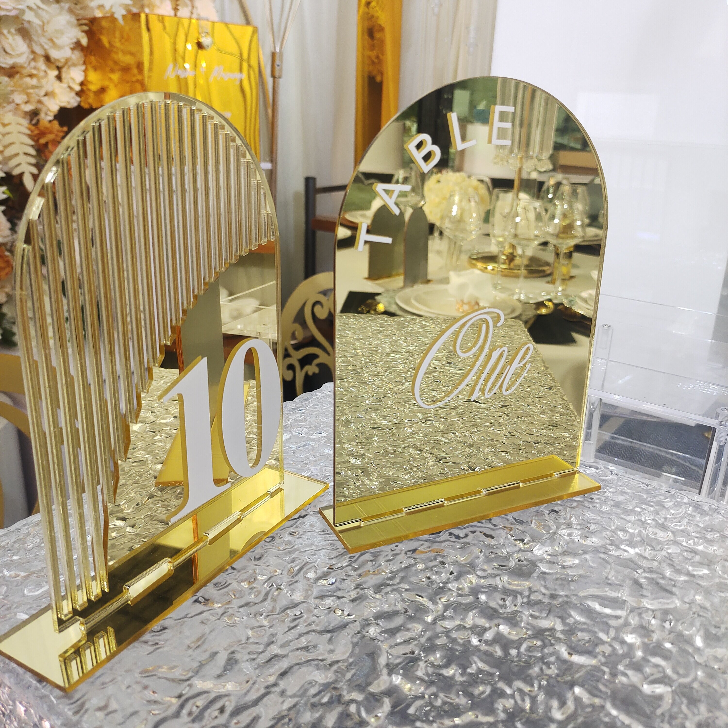 New Style Design Custom Mirror Golden Acrylic Hollow Wedding Table Number Place Card For Wedding Party Decoration