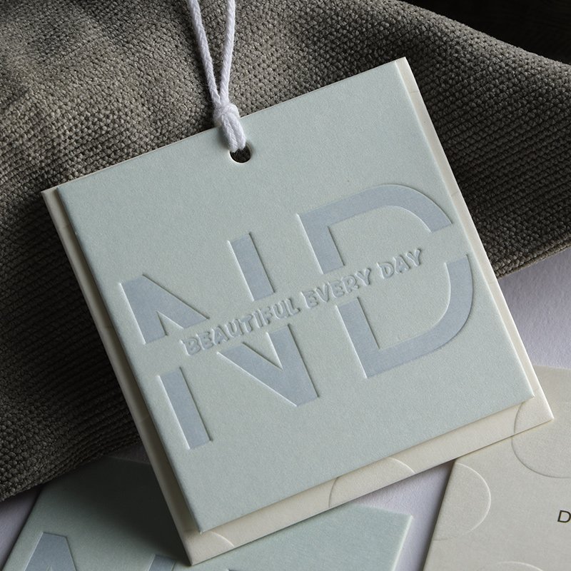 Factory direct sales Luxury recycled paper clothing accessories label business card hang paper tag