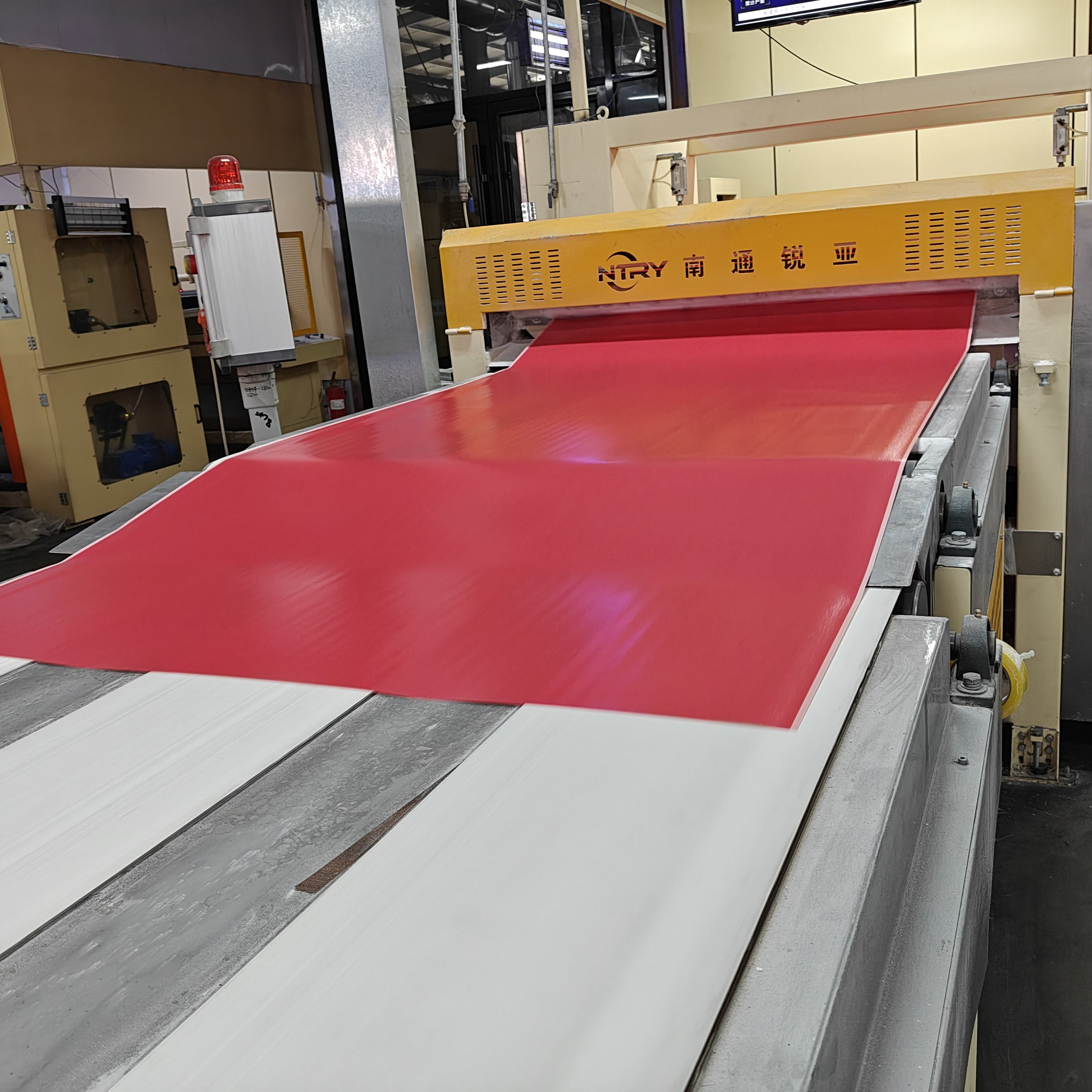 0.8mm red solid opaque decoration soft solid color mirror PVC opaque plastic film shoe handbag process