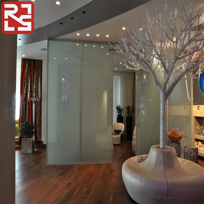 China Switchable Electric Remote Control Artistic pattern shaped Smart Glass for Bathroom partition