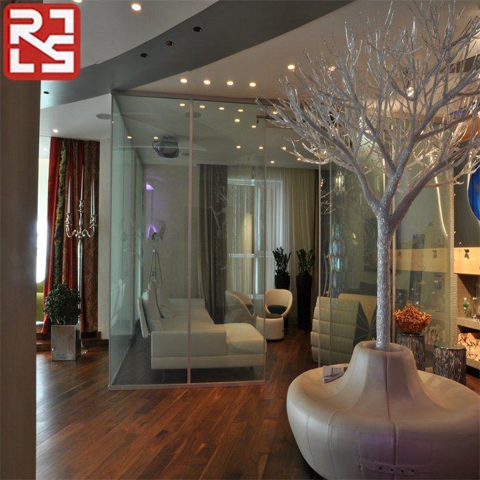 China Switchable Electric Remote Control Artistic pattern shaped Smart Glass for Bathroom partition