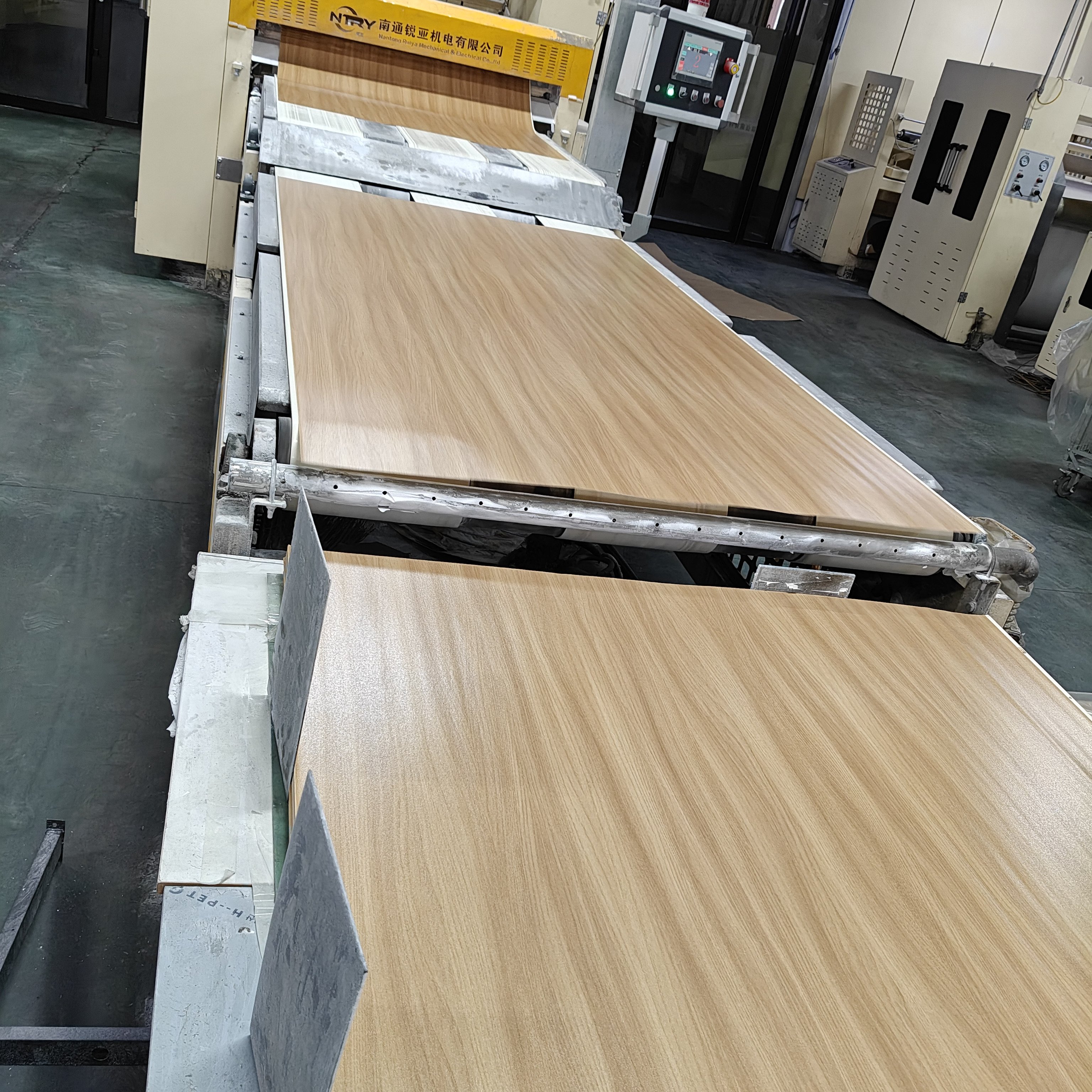 pvc stretch ceiling fresh-keeping melamine paper pvc decorative films roll for door/furniture/spc wall panel