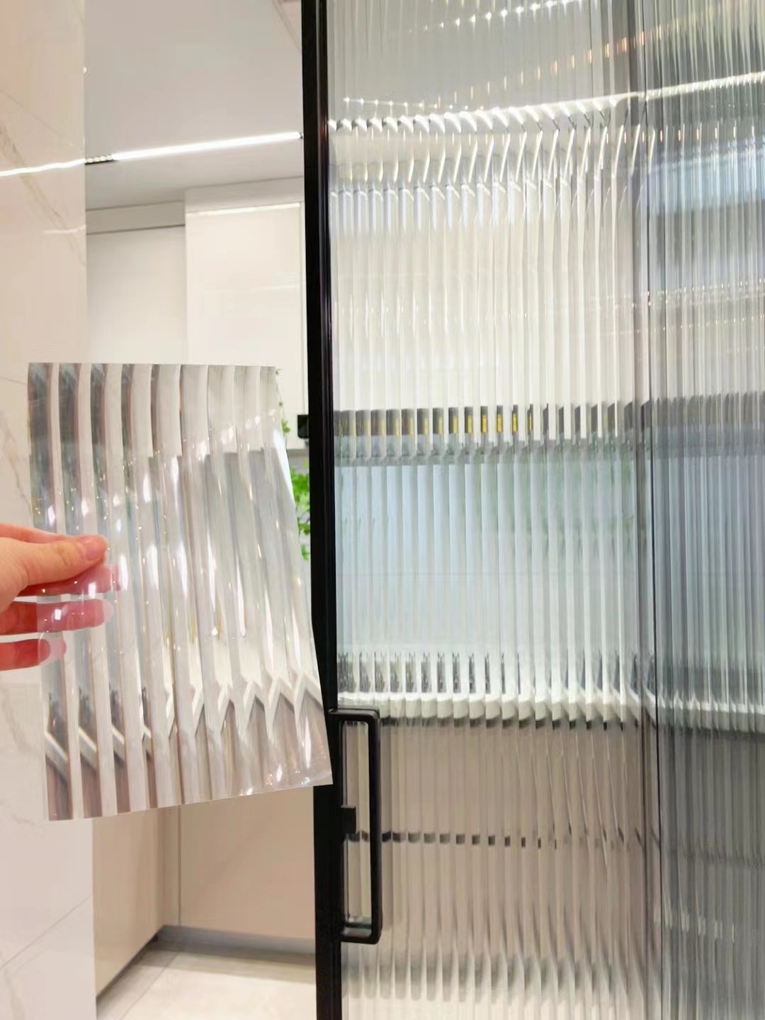 Fluted glass window film PET material reeded decorative film for home and office self adhesive glass looking film 1.48*30m