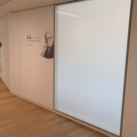 Smartfilm Magic Glass for Show Room Exhibition Electric Laminated Smart Glass PDLC Film
