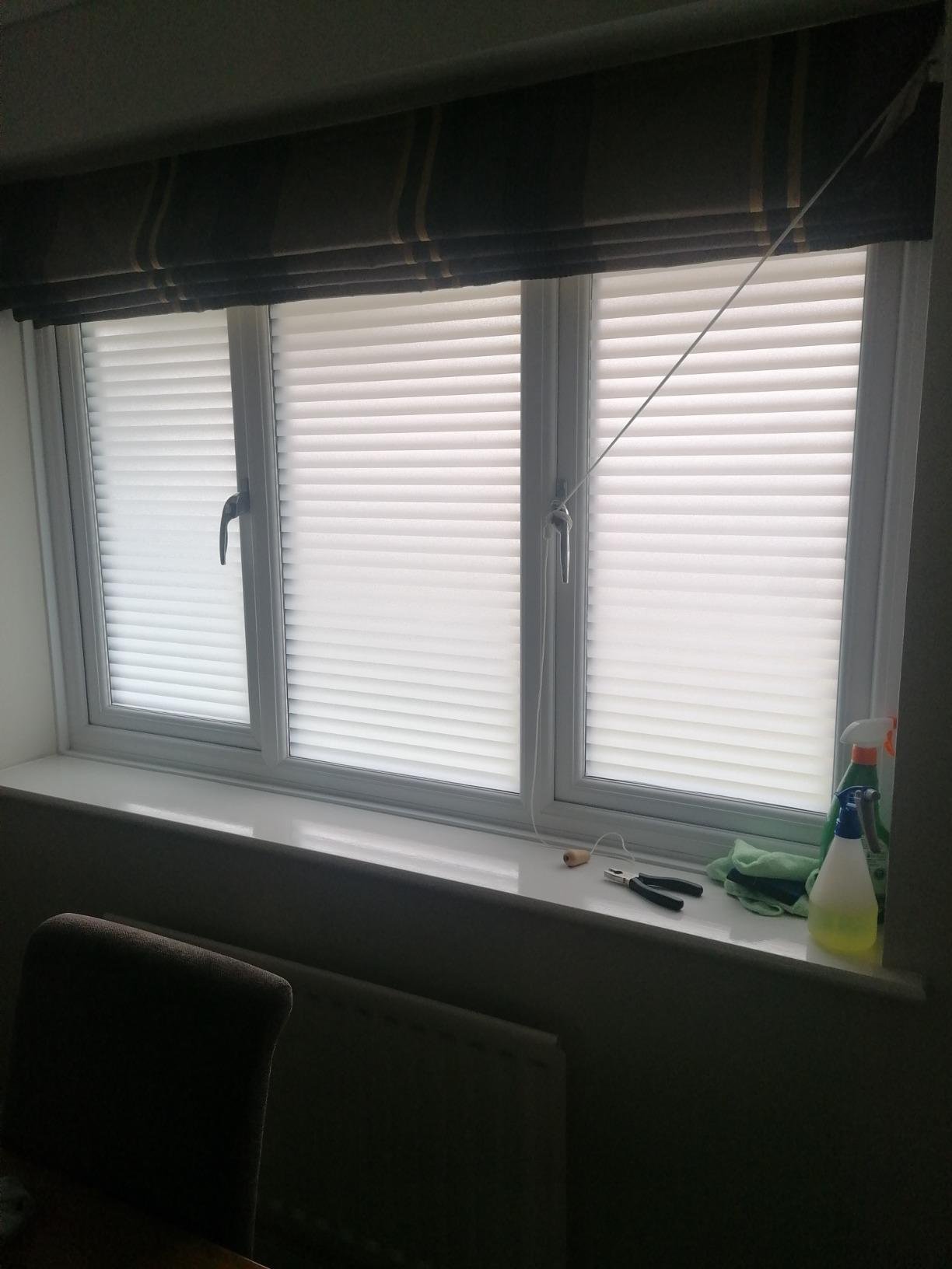 Non-adhesive Frosted Faux Blind Window Privacy Static Decorative Film for Bedroom Door