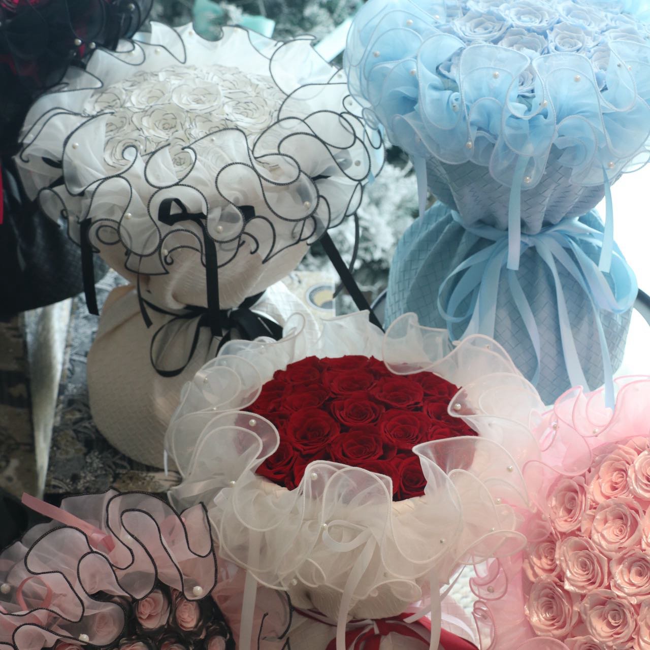 Dried flower bundle Fresh Flower Bouquet natural Valentine's Day Wedding gift immortal eternal forever flowers preserved roses