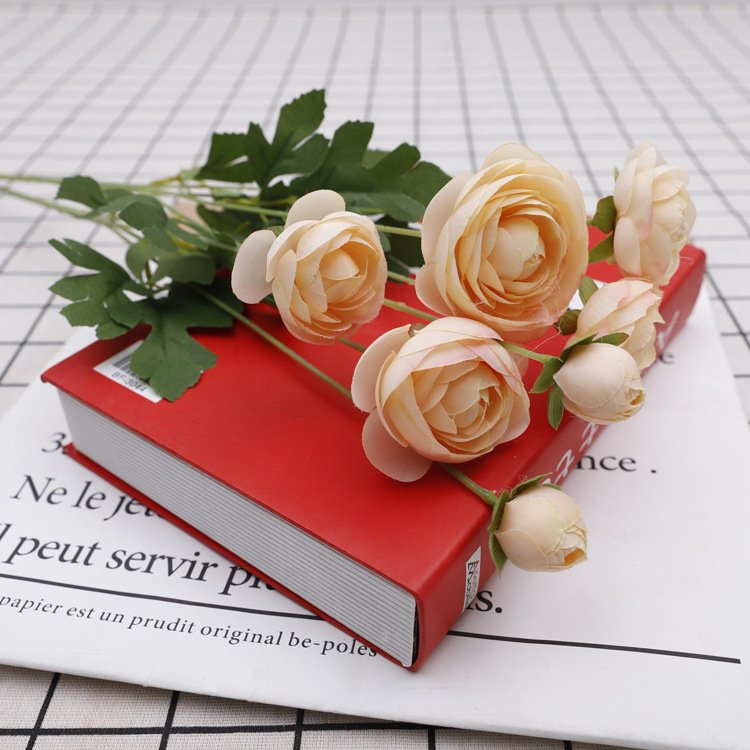 China Factory Artificial Flowers Persian Ranunculus Real Touch Artificial Dried Flower for Home Wedding Decoration